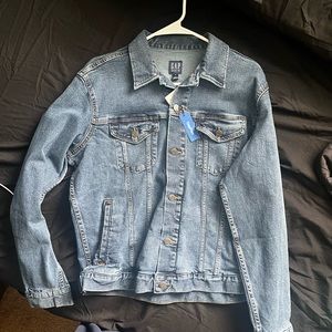New GAP Flex Denim Jacket. Size M (adult)